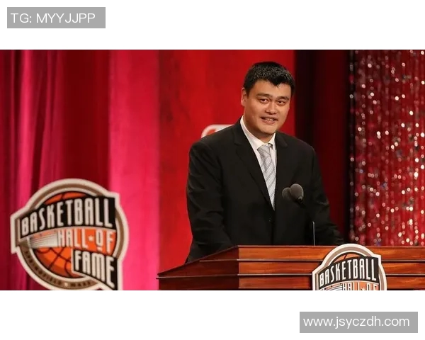 姚明在02赛季的崛起与挑战：从新秀到NBA明星的奋斗历程