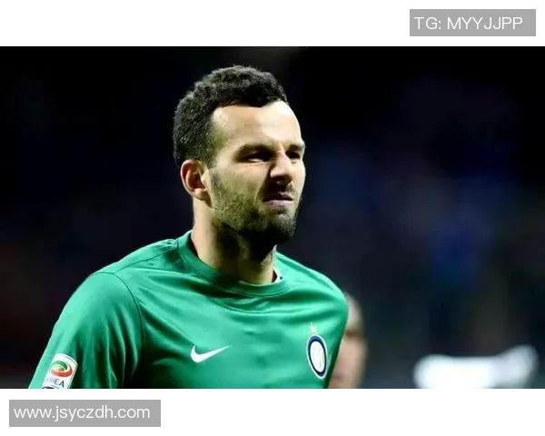 能力出众的足球明星如何在赛场上创造辉煌成就与传奇故事