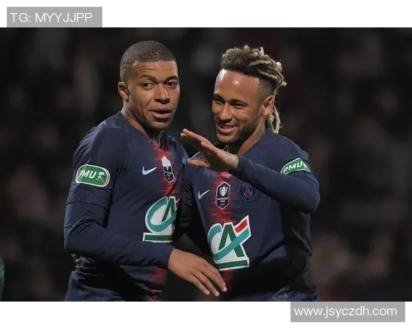 足球明星娜娜的真实身份揭秘及其在足球界的影响力分析