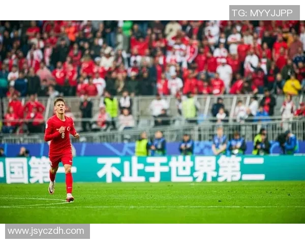 与足球明星的偶遇瞬间回忆分享那些难忘的时刻与感动 与足球明星的偶遇瞬间回忆分享那些难忘的时刻与感动