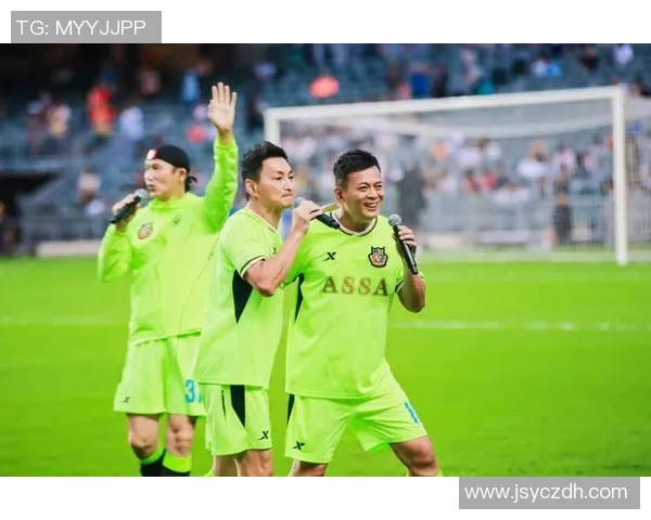 足球少年明星风采大汇集精彩瞬间与成长历程全景展示 足球少年明星风采大汇集精彩瞬间与成长历程全景展示